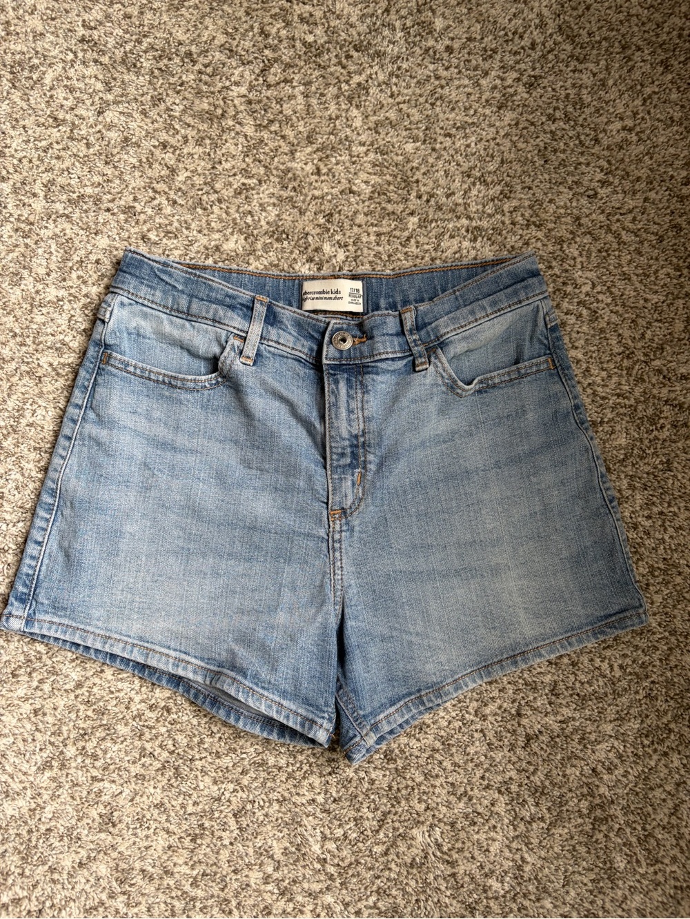Abercrombie kids 17/18 high rise mini mom short